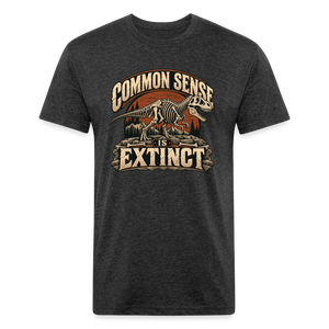 Common Sense Is Extinct – Men’s Fitted Graphic T-Shirt - heather black