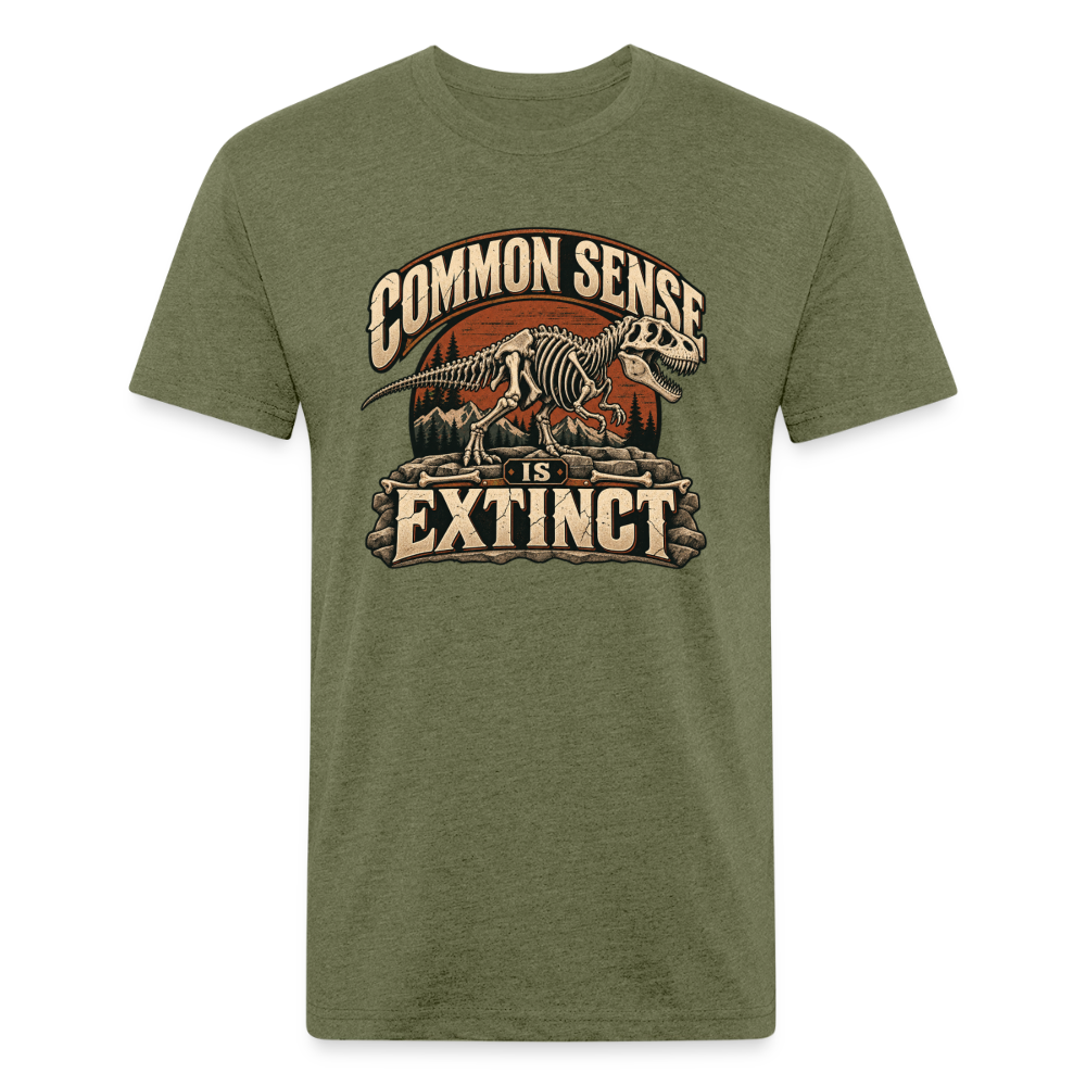 Common Sense Is Extinct – Men’s Fitted Graphic T-Shirt - heather military green