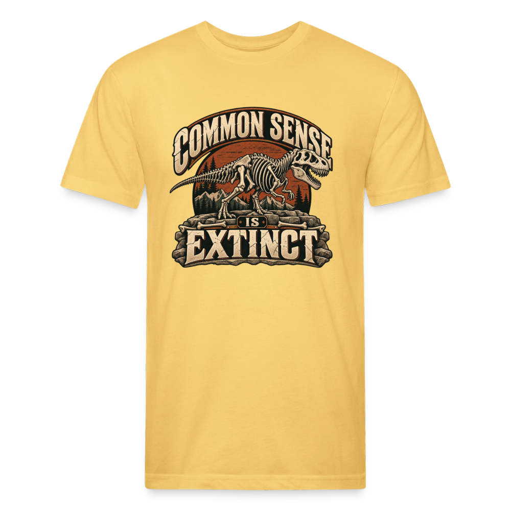 Common Sense Is Extinct – Men’s Fitted Graphic T-Shirt - pastel yellow