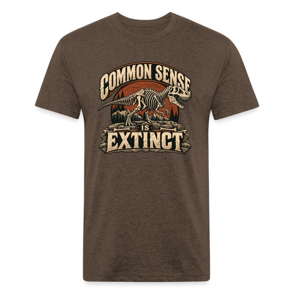 Common Sense Is Extinct – Men’s Fitted Graphic T-Shirt - heather espresso