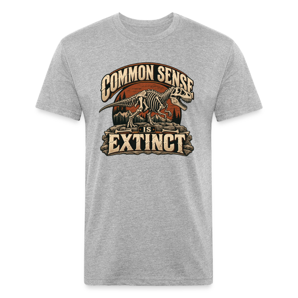 Common Sense Is Extinct – Men’s Fitted Graphic T-Shirt - heather gray