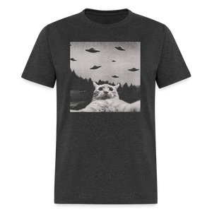 Cat Taking a Selfie UFOs Funny Classic T-Shirt - heather black